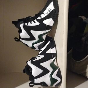 COPY - Brand New Reebok kamikaze sz 9